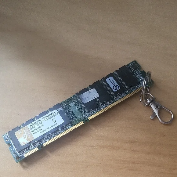 RAM Keychain - Picture 2 of 3